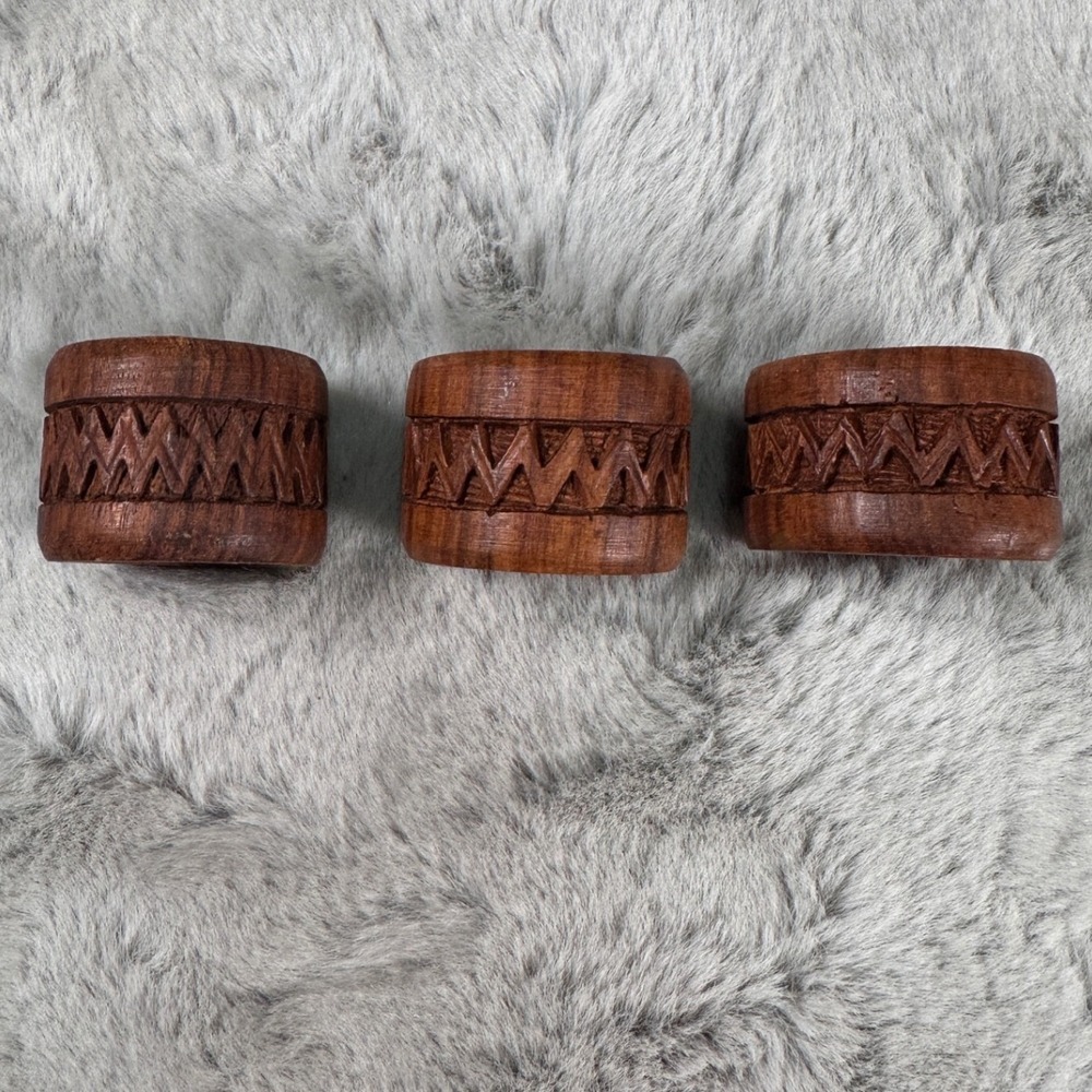 Napkin Rings Wood Hand Carved‎ Zigzag Geometric Set of 3 Brown
